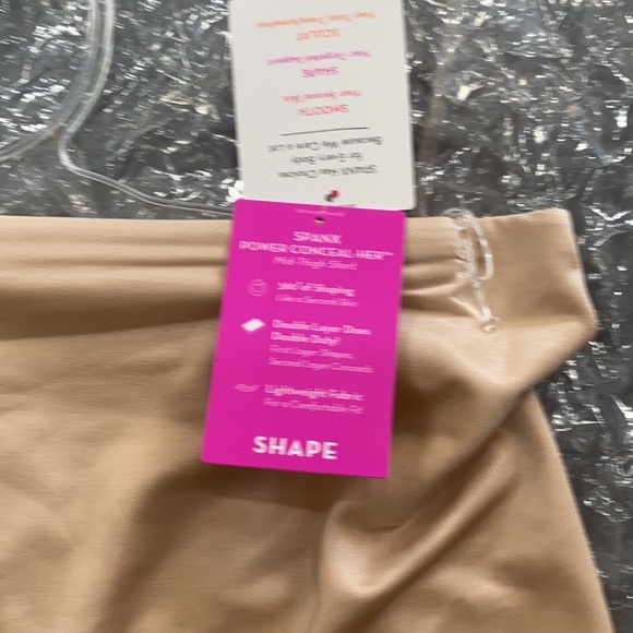 Spanx Power Conceal‑Her Mid‑Thigh Shorts - Picture 4 of 8